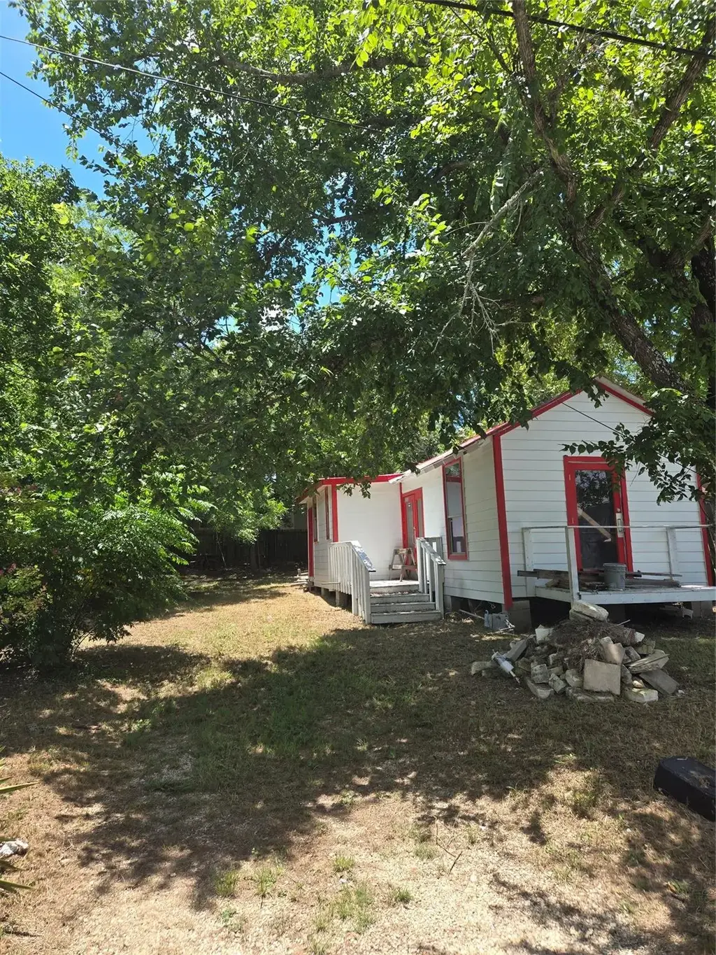 729 Chihuahua Street, Lockhart
