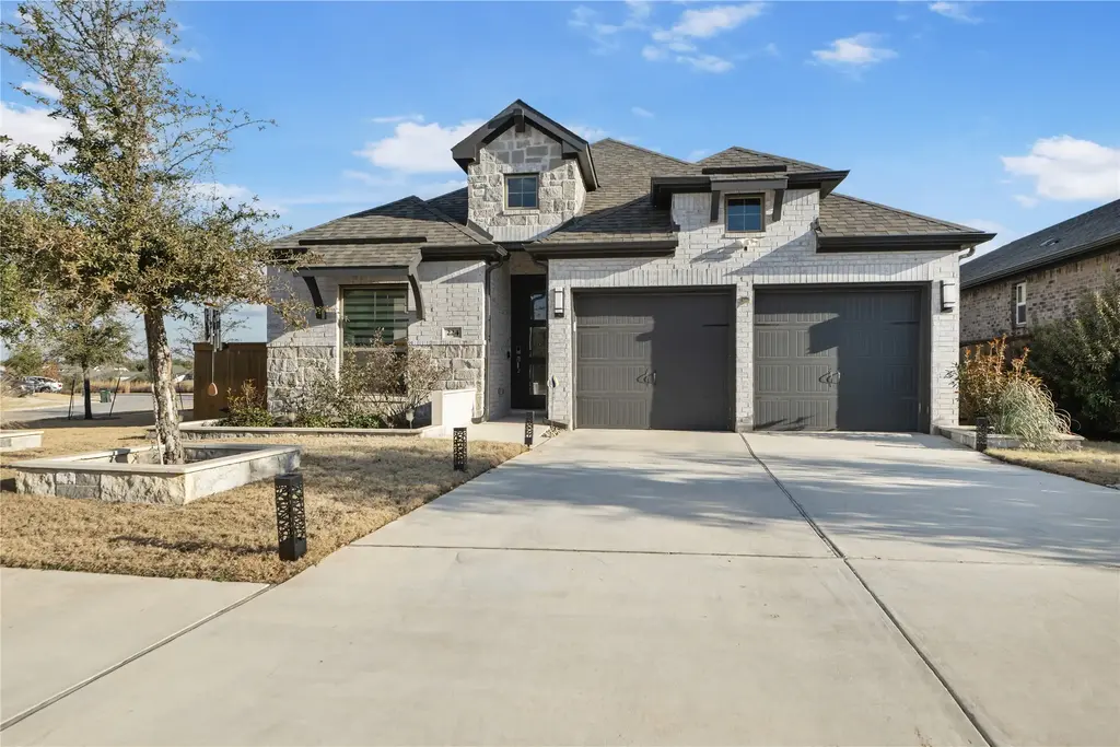 224 Green Knoll Lane, Georgetown