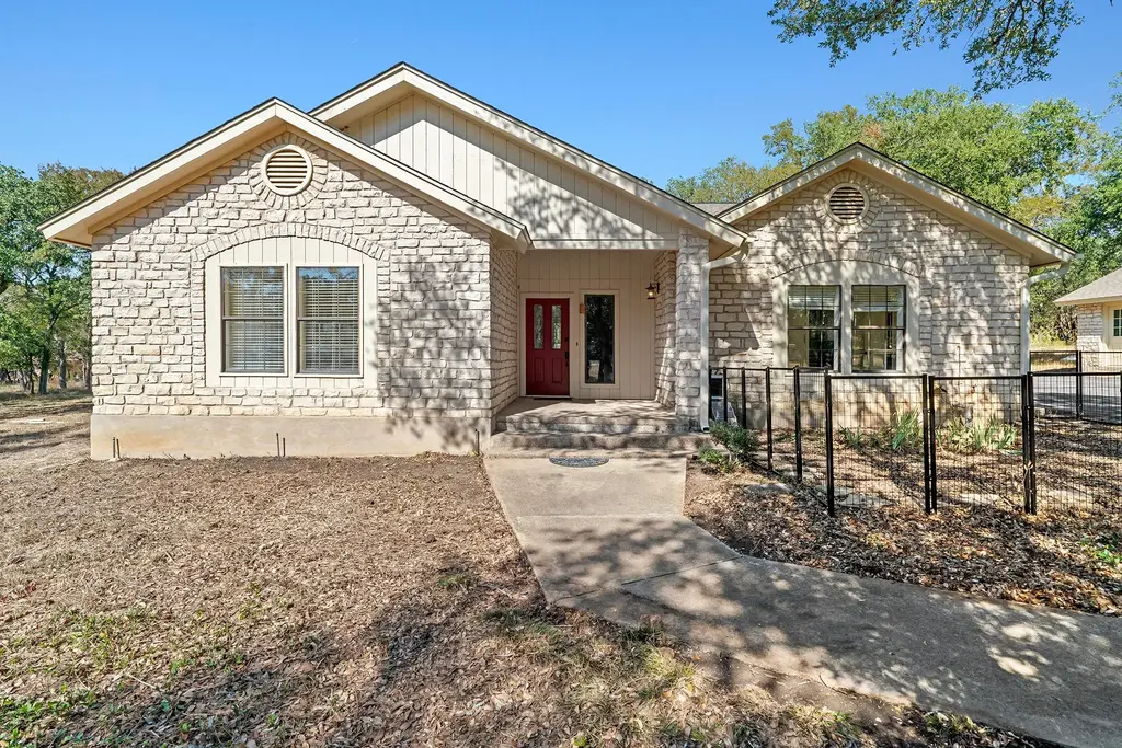 128 Mockingbird Lane, Georgetown