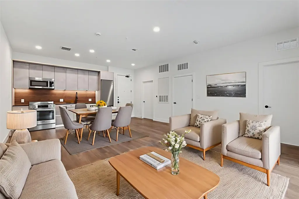 4315 S Congress Avenue 202, Austin
