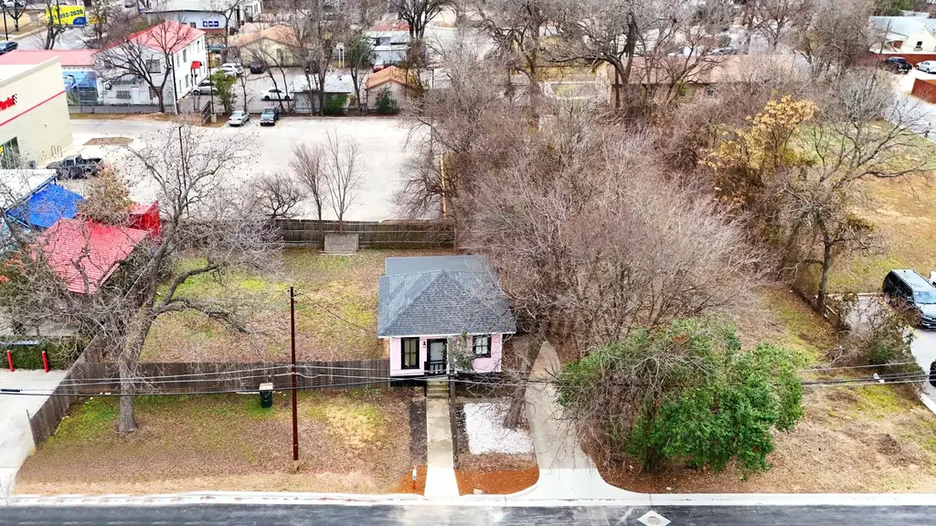 117 W Grove Street, San Marcos