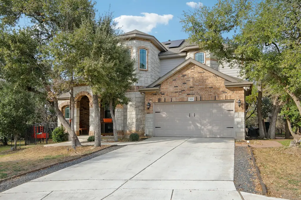 404 Ancient Oak Way, San Marcos