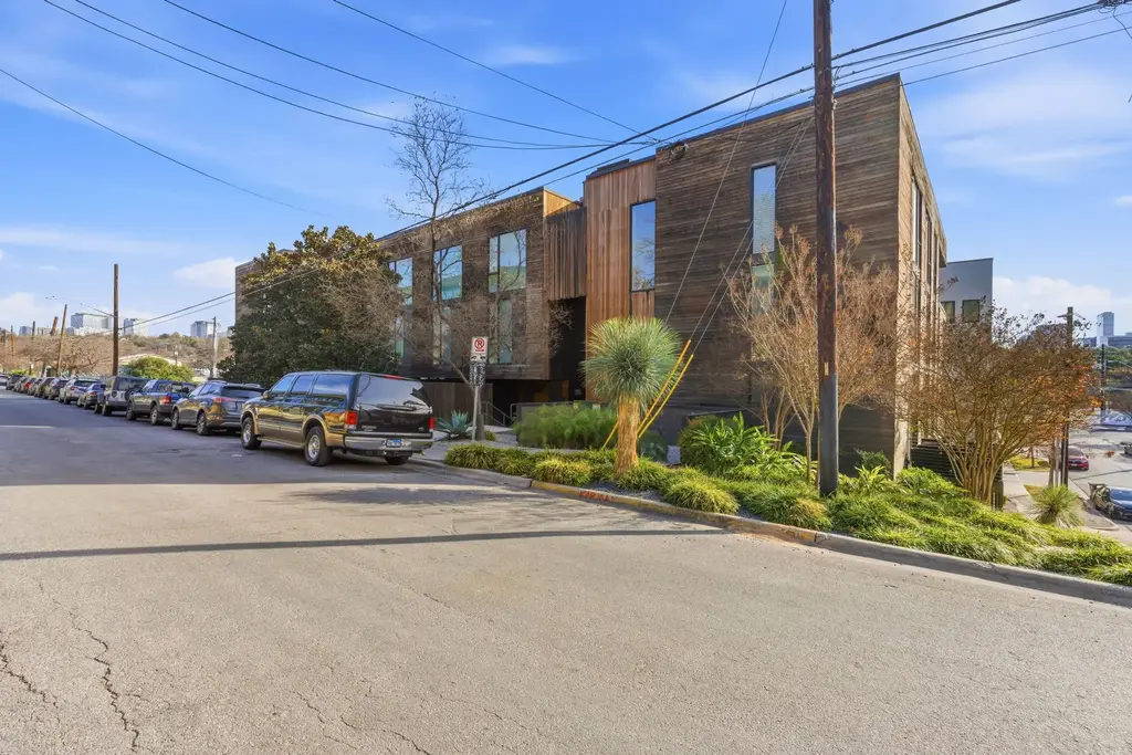 1010 W 10th Street 203, Austin