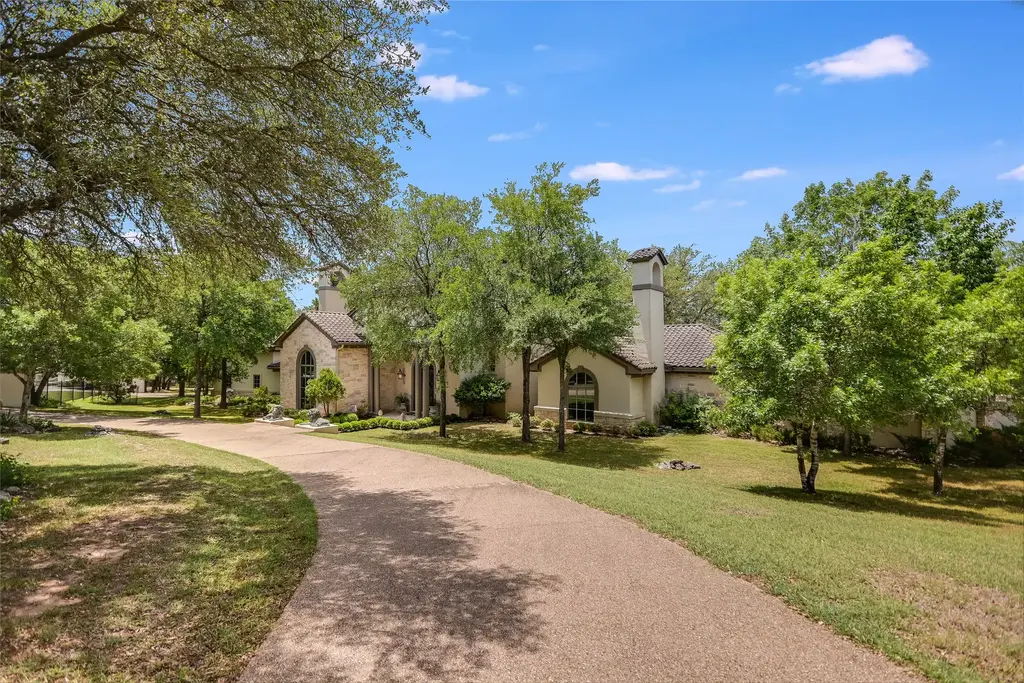 8611 Young Lane, Austin