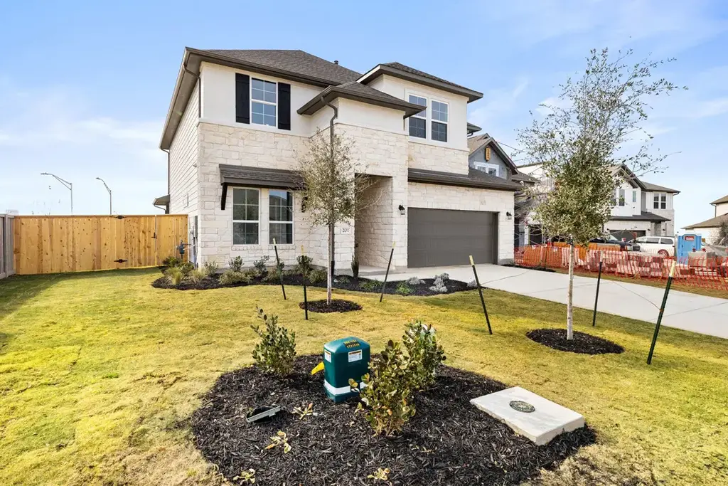 201 Marisol Bend, Georgetown