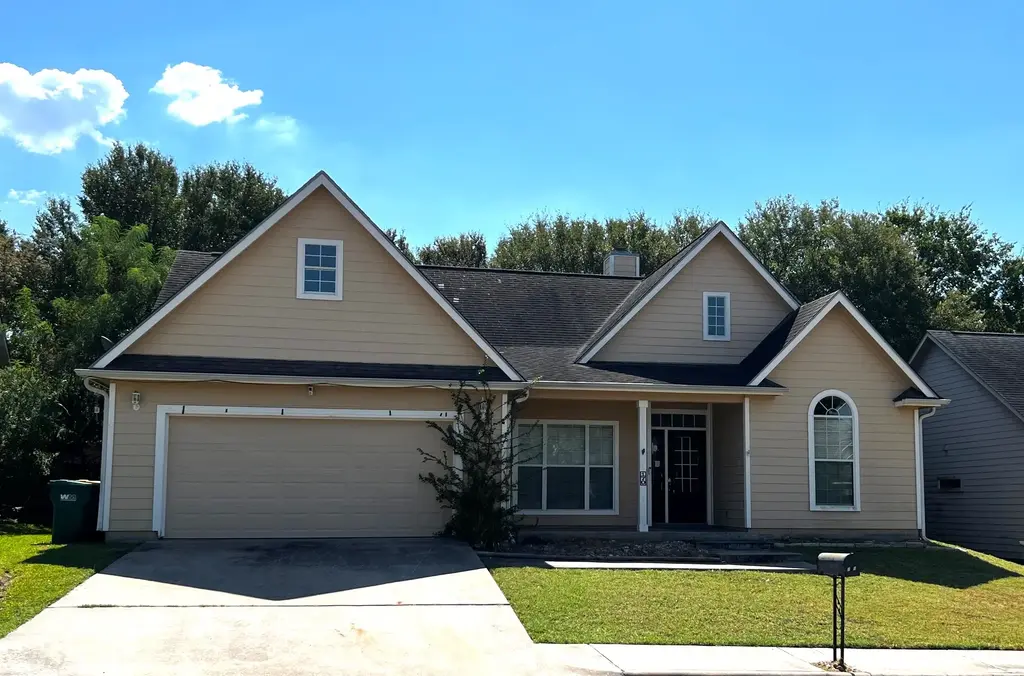 170 Rose Mayer Loop, La Grange