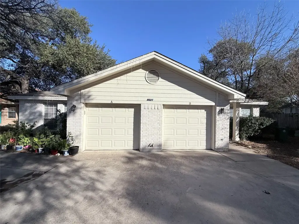 8621 Talyne Chaise Circle B, Austin