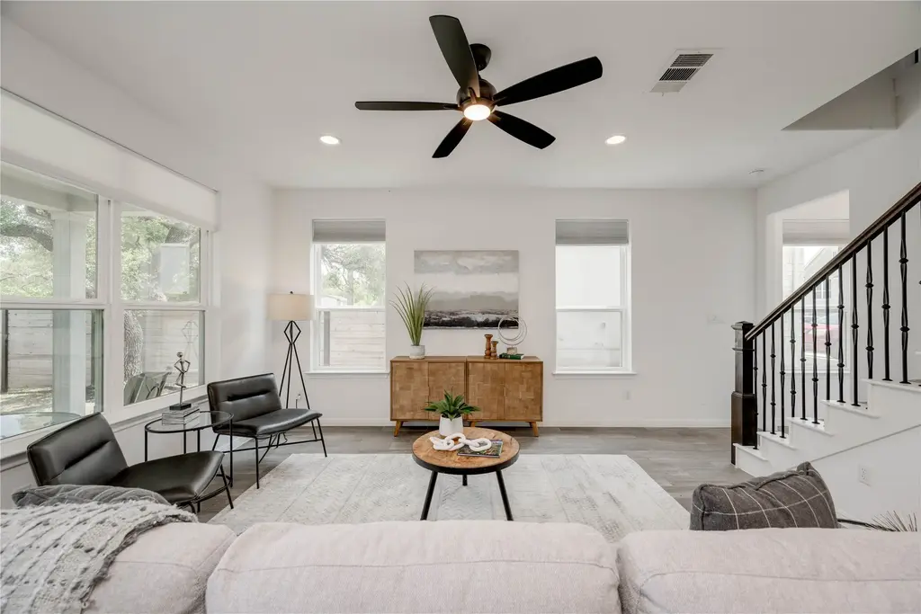 16601 Sydney Carol Lane, Austin
