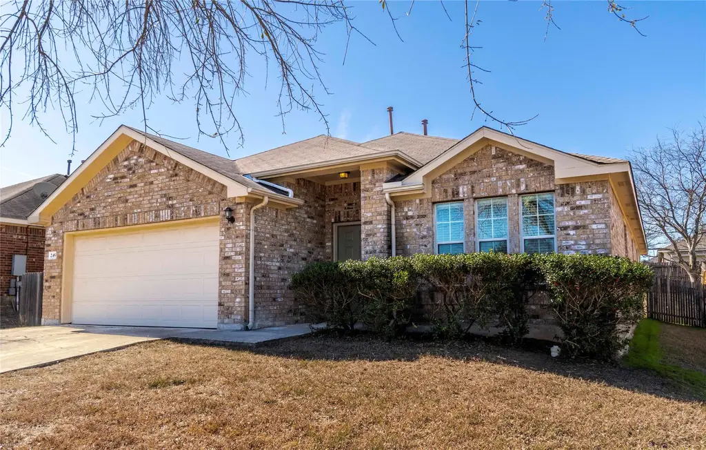 249 Ashwood N, Kyle