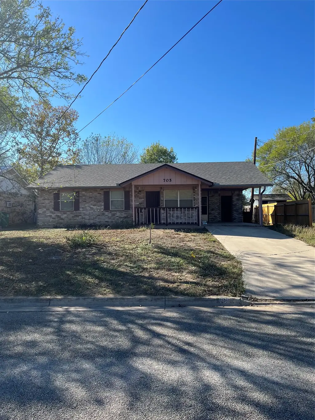 705 Guadalimar Street, Lockhart