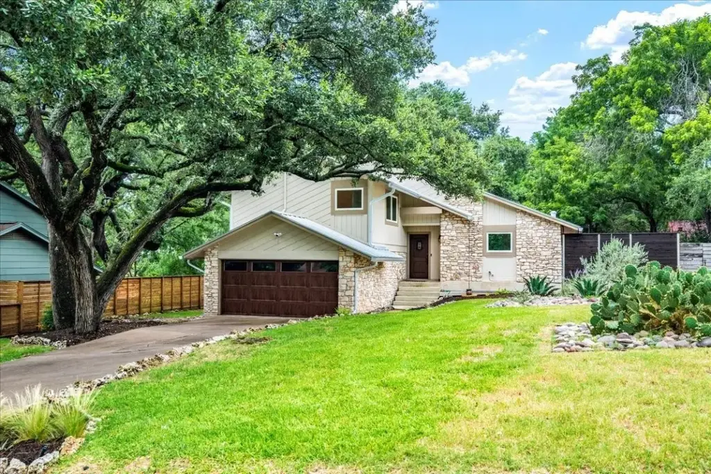 7001 Danwood Drive, Austin