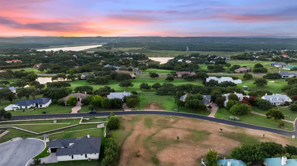 26605 Woodpecker Trail, Spicewood