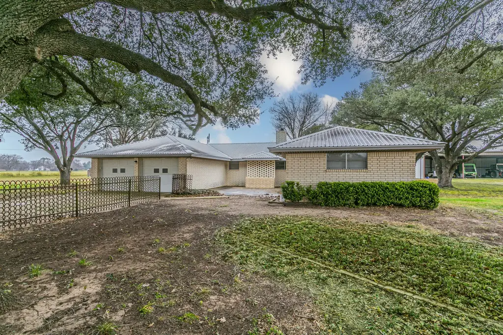 2792 Wilson Valley Road, Little River Academy