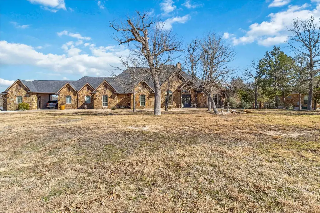 192 Wagon Way, Bastrop