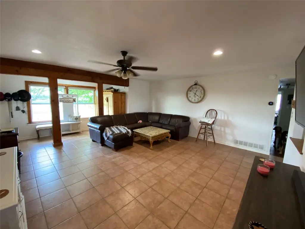 407 Alta Vista Drive B, Bastrop