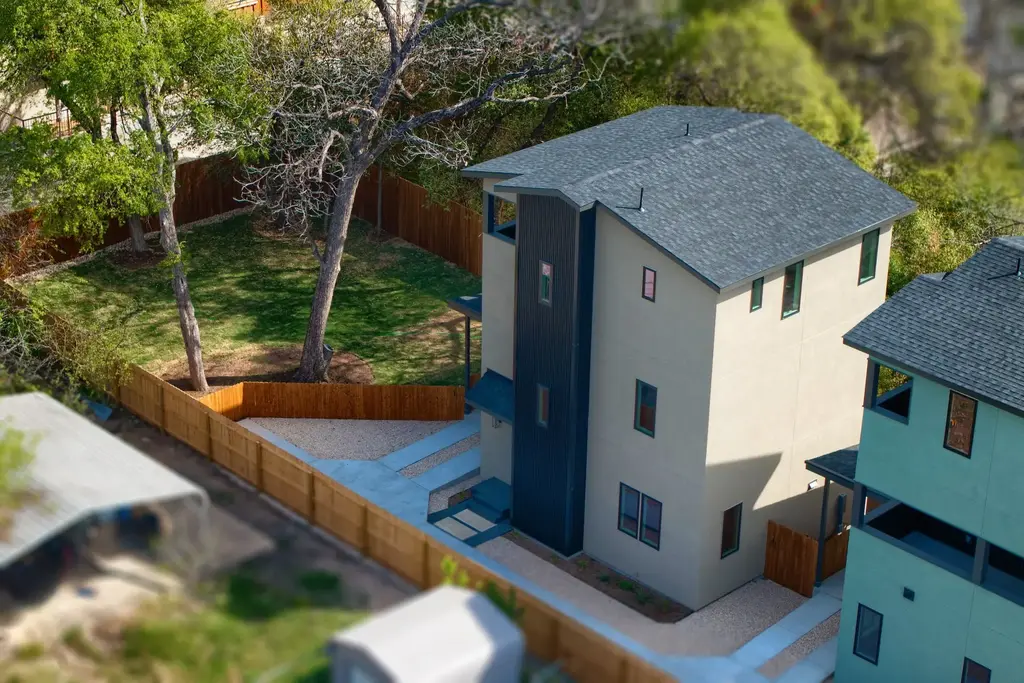 2818 E 22nd Street 3, Austin