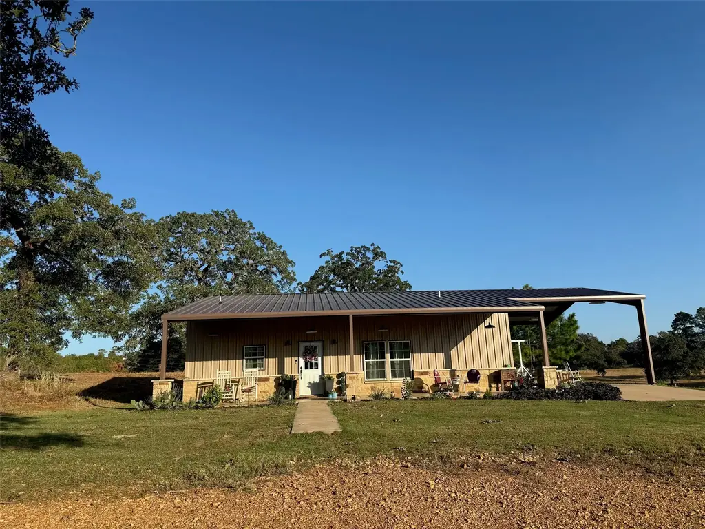 139 Way Station Trail, Smithville