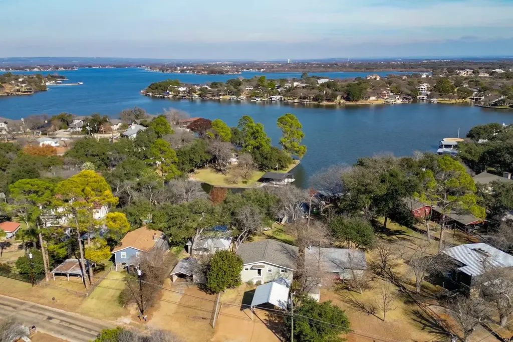 621 Sandy Mountain Drive, Sunrise Beach