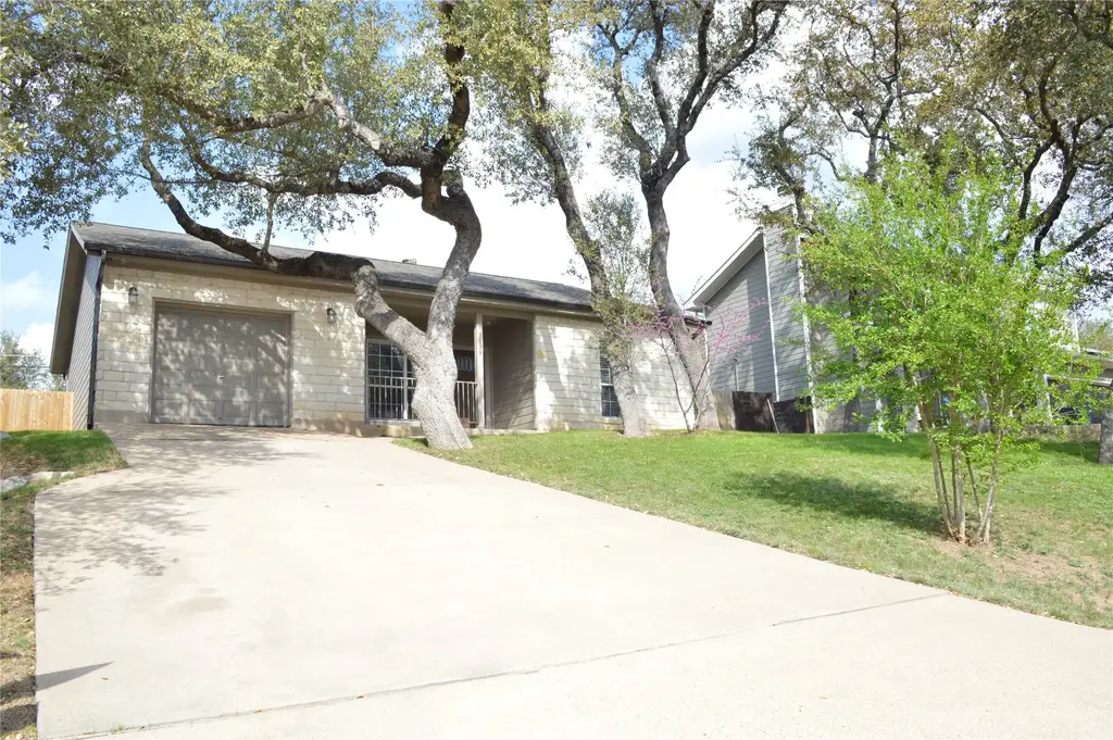 3139 Chisholm Trail, Austin
