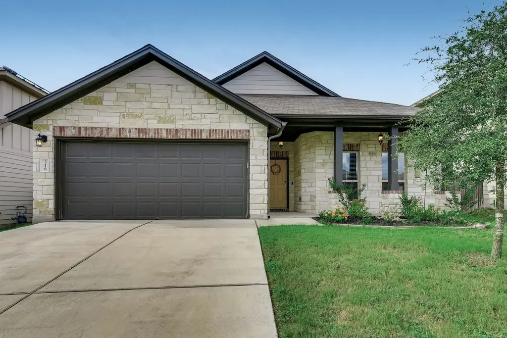 318 Noddy Road, Buda