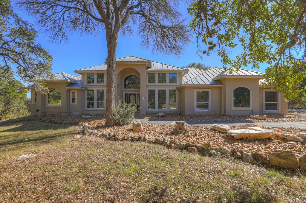 150 Hidden Hollow, New Braunfels