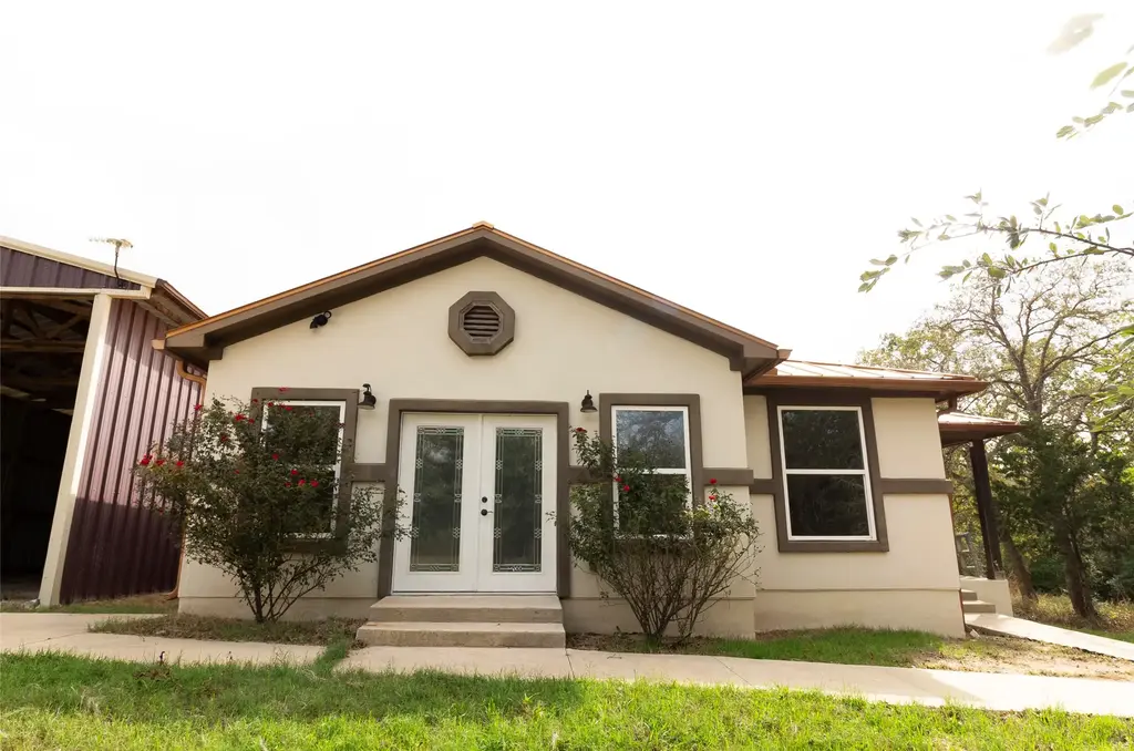 1261 Fm 20, Cedar Creek