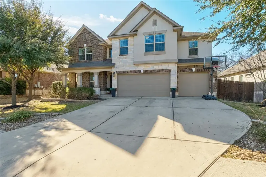 888 Oyster Creek, Buda