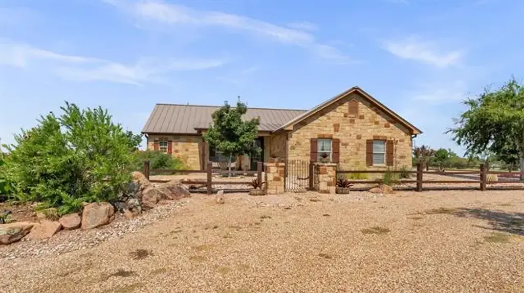 288 Lehne Loop, Buchanan Dam