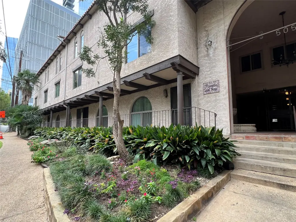 505 W 7th Street 114, Austin