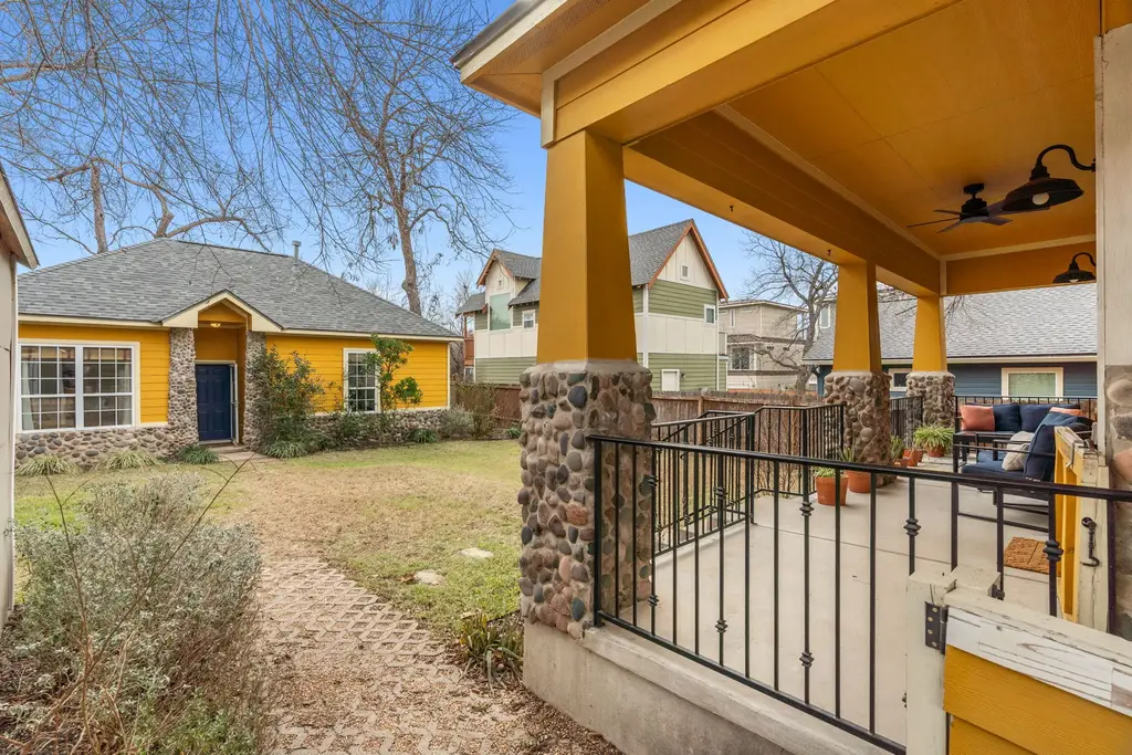 2931 E Martin Luther King Jr A & B Boulevard, Austin