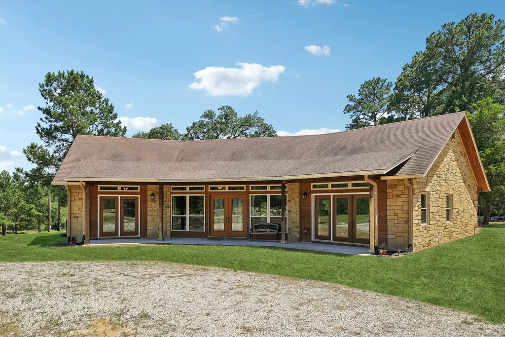 129 Country Air Drive, Bastrop