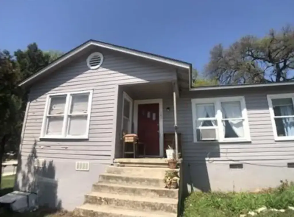 301 Cardinal Street, San Marcos