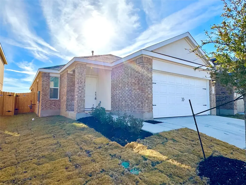 1406 Roaming Oak Bend, Georgetown