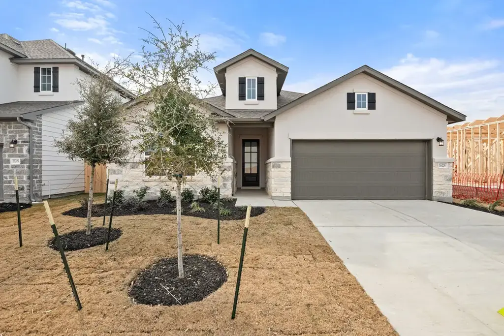 16205 Smithers Road, Manor