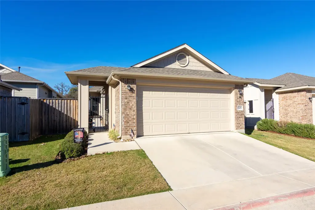 2809 Hopi Path 12, Leander