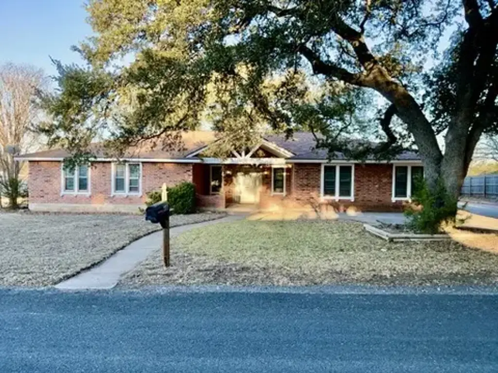 418 Sunset Drive, Georgetown