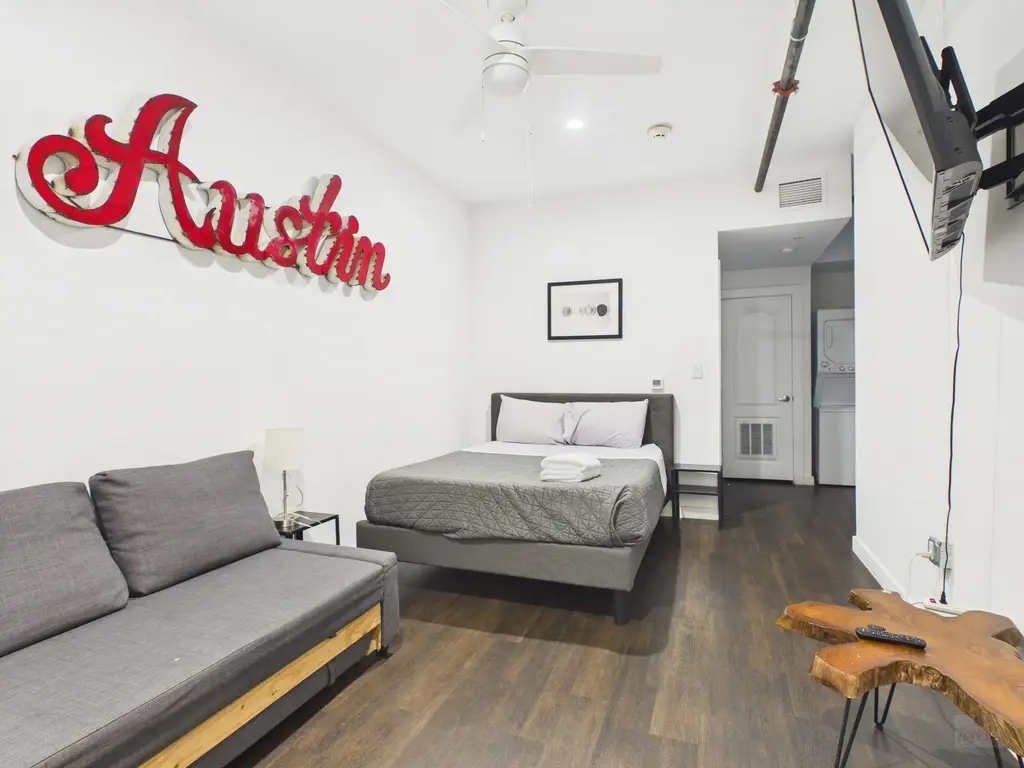 1010 W 26th Street 202, Austin