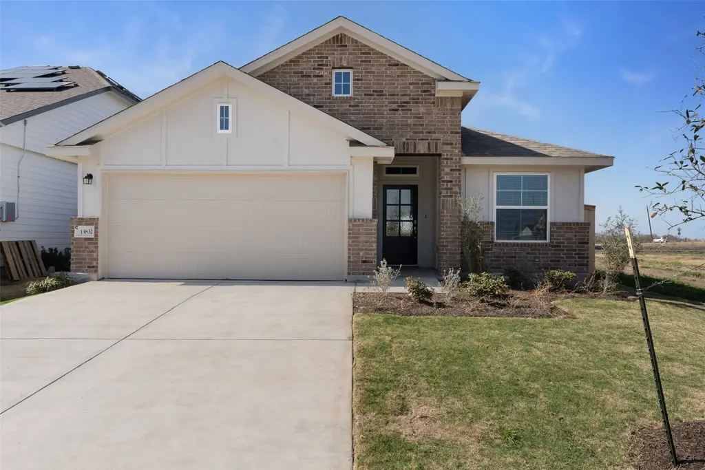 13832 Scarlett Song Drive, Elgin
