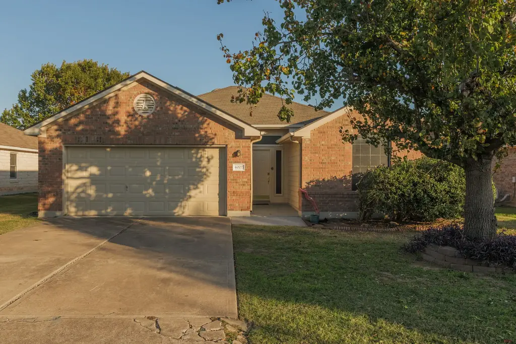 6007 Lone Star Court, Hutto