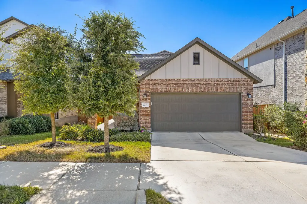 2236 Lead Plumb Path, Leander