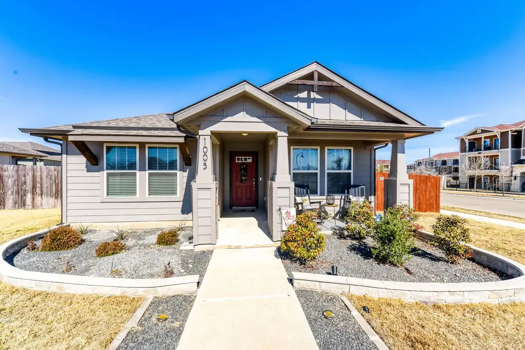 1005 Main Street, Hutto