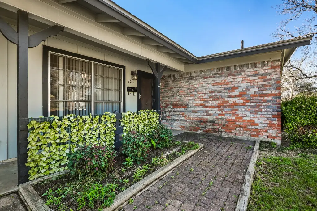 8511 Burrell Drive, Austin