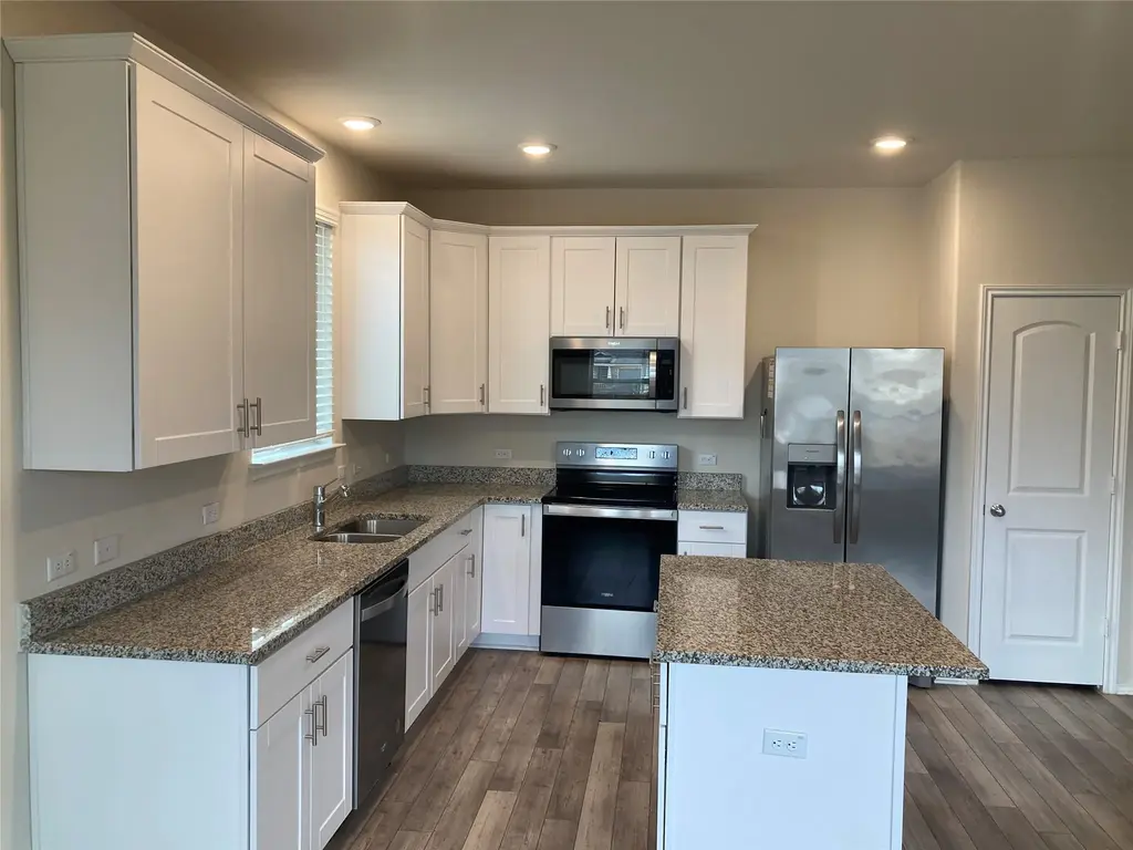 137 Onna Street, Taylor