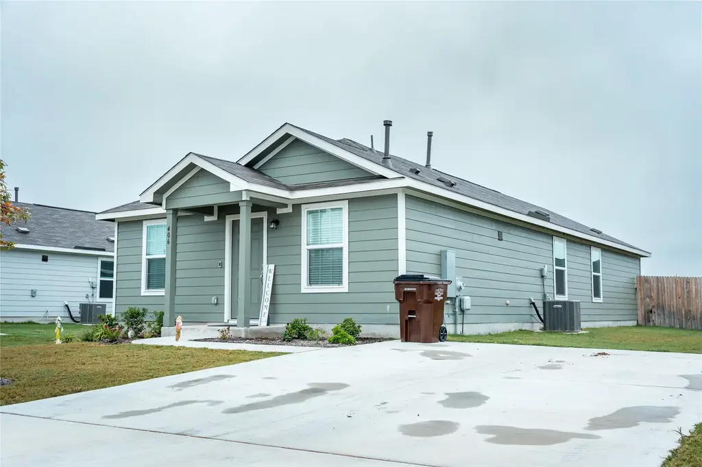 406 Halfmoon Drive, Lockhart