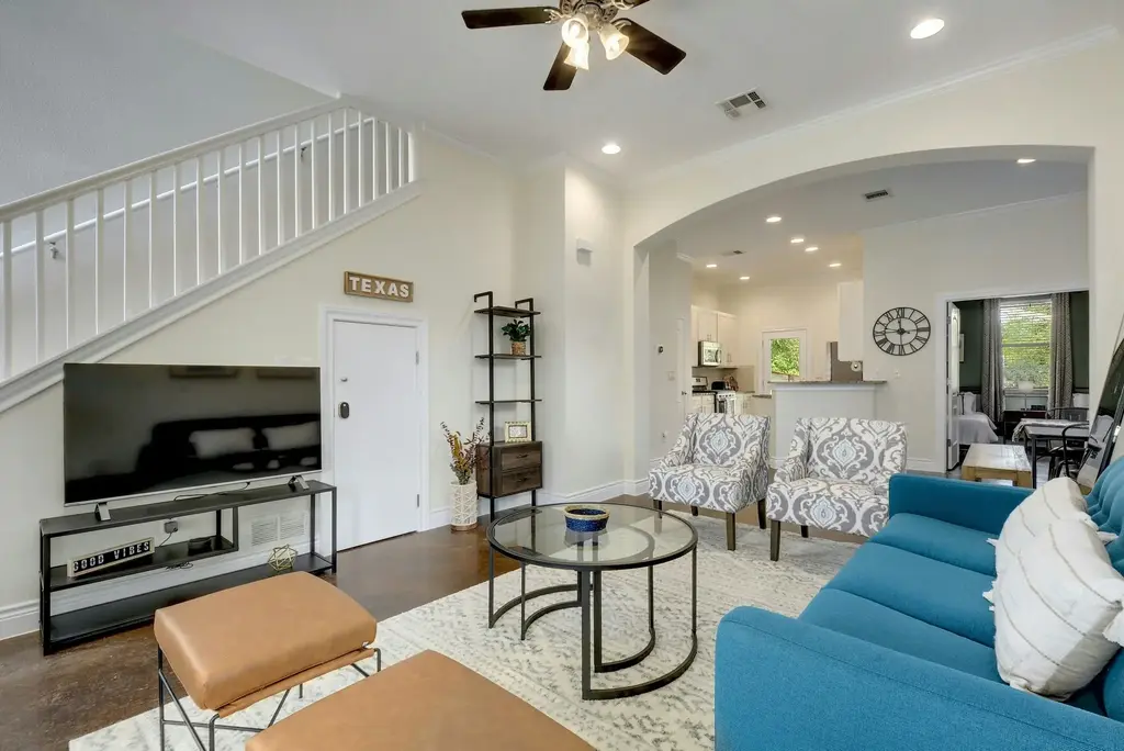 2206 E 14th Street 2, Austin