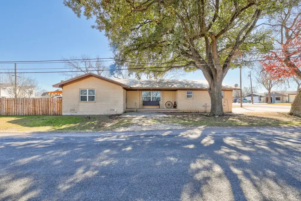 309 W Avenue H Avenue, Jarrell