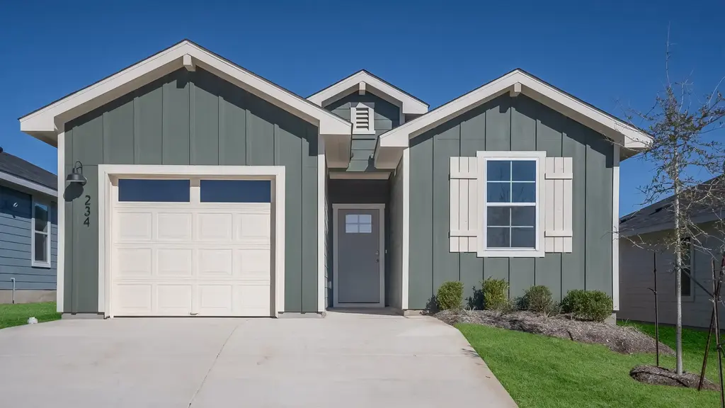 127 Orange Flame Boulevard, Uhland