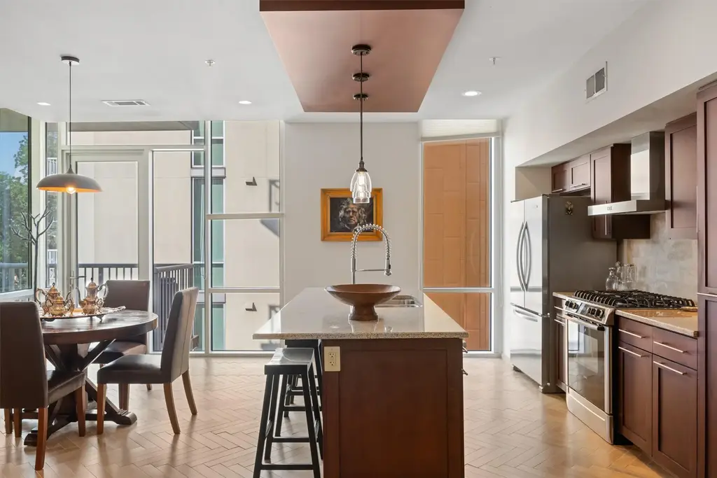 1600 Barton Springs Road 5301, Austin