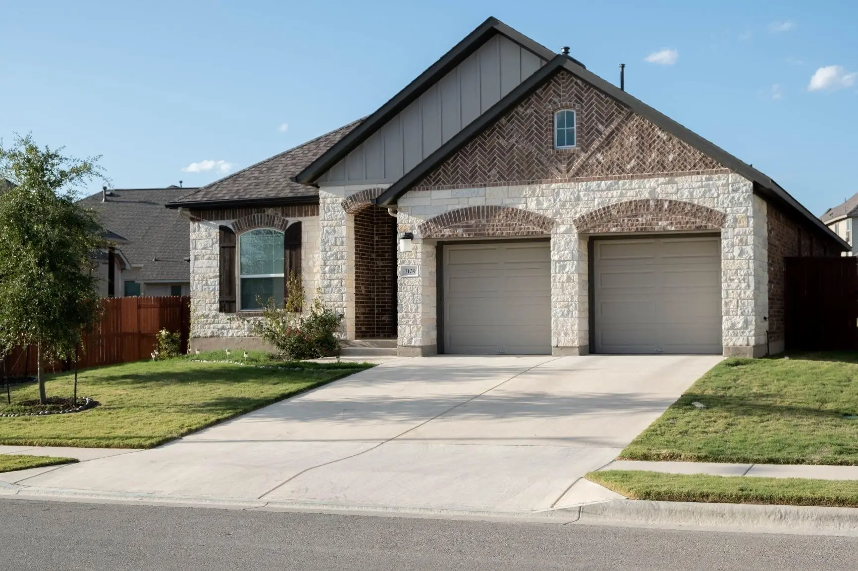 Photo of Listing #3924663