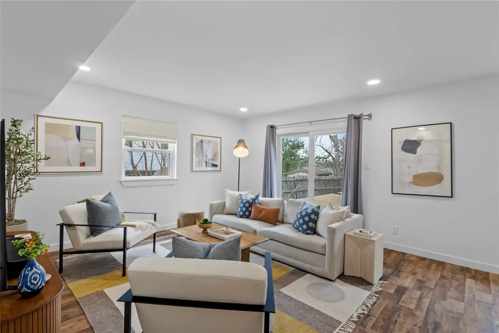 6809 Roanoke Drive, Austin